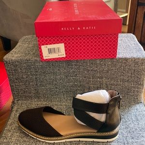 Ayla by Kelly & Katie black upper mesh shoes